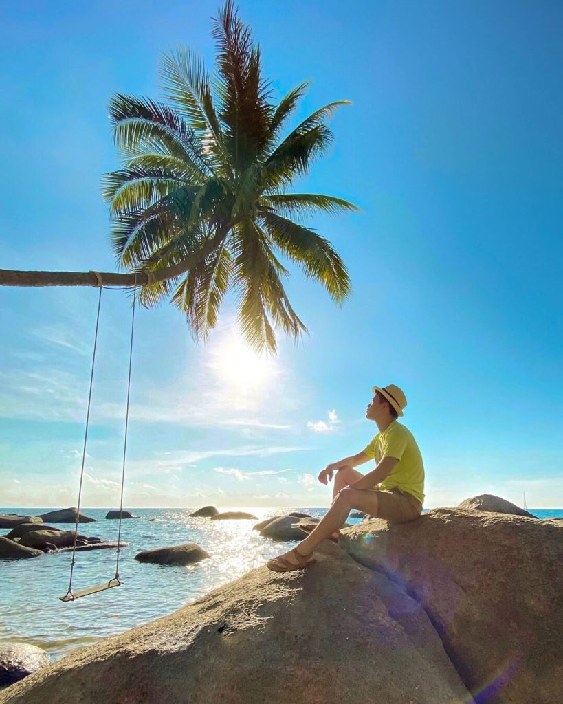 kinh-nghiem-du-lich-hon-son-1-819x1024