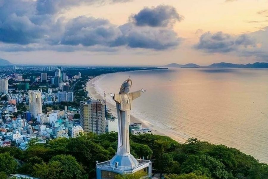 tượng-Chúa-Kito-Vua-ivivu